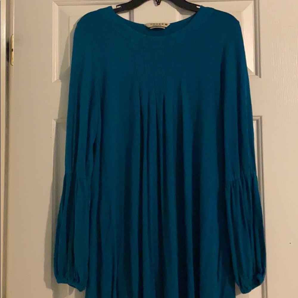 Blue dress with puff sleeves